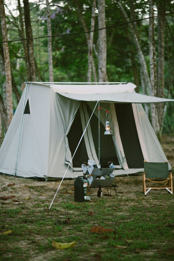 Camping pour motard en drôme provençale: emplacements ombragés et services dédiés